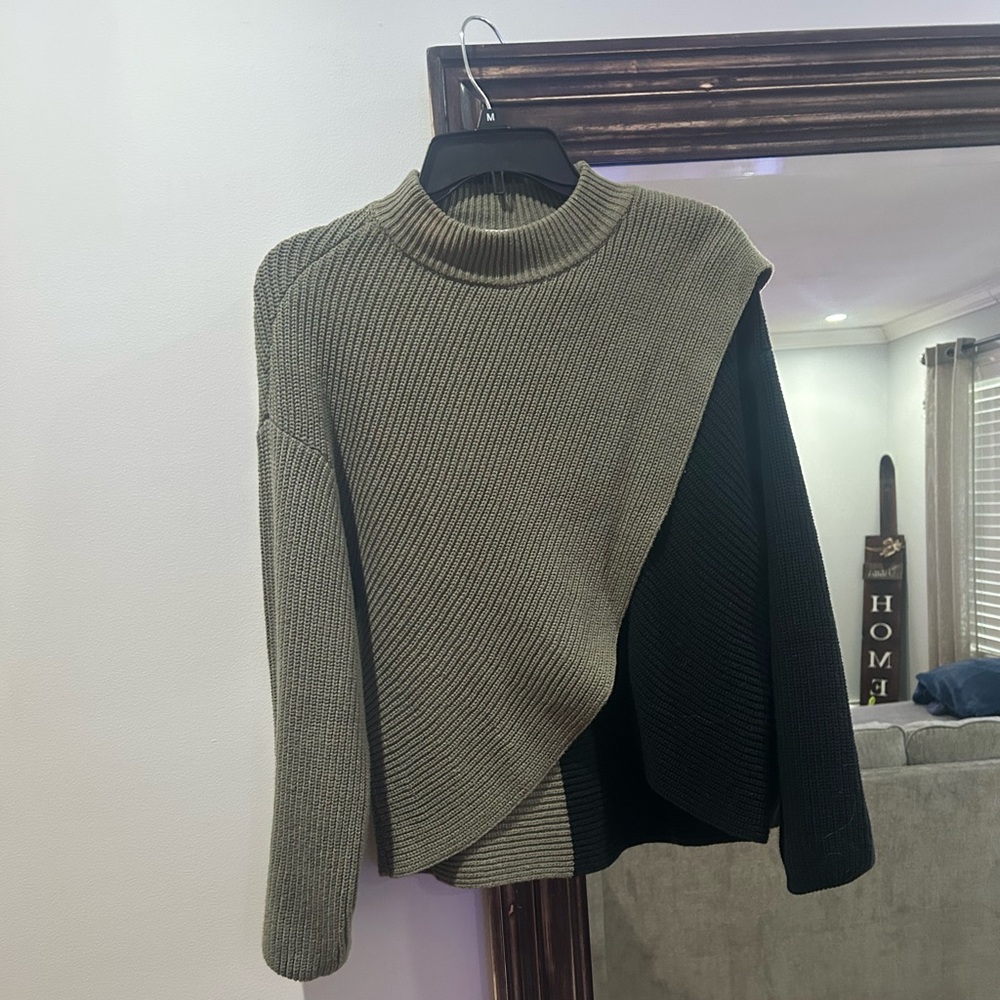 Women’s Sweater